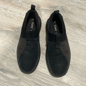 Men’s Tom’s Shoes size 10